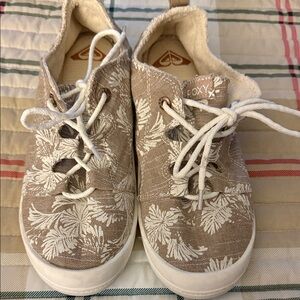 Roxy Beige and White Canvas Sneakers